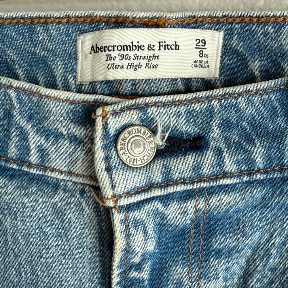 Abercrombie Fitch The 90s Straight Ultra High Rise Curve Love Light Size 29 8xs - Picture 2 of 7
